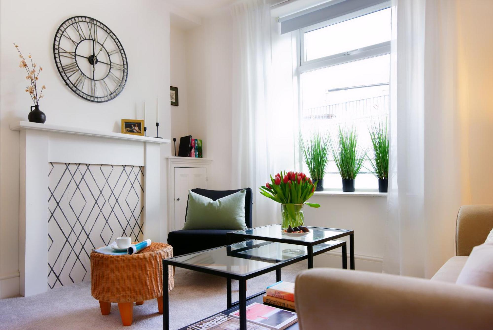 Stayright 3 Bed Home Near Hiking Trails & Parks Llwynypia Dış mekan fotoğraf