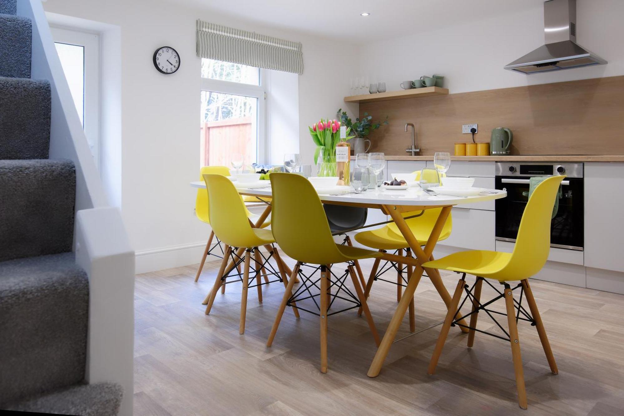 Stayright 3 Bed Home Near Hiking Trails & Parks Llwynypia Dış mekan fotoğraf