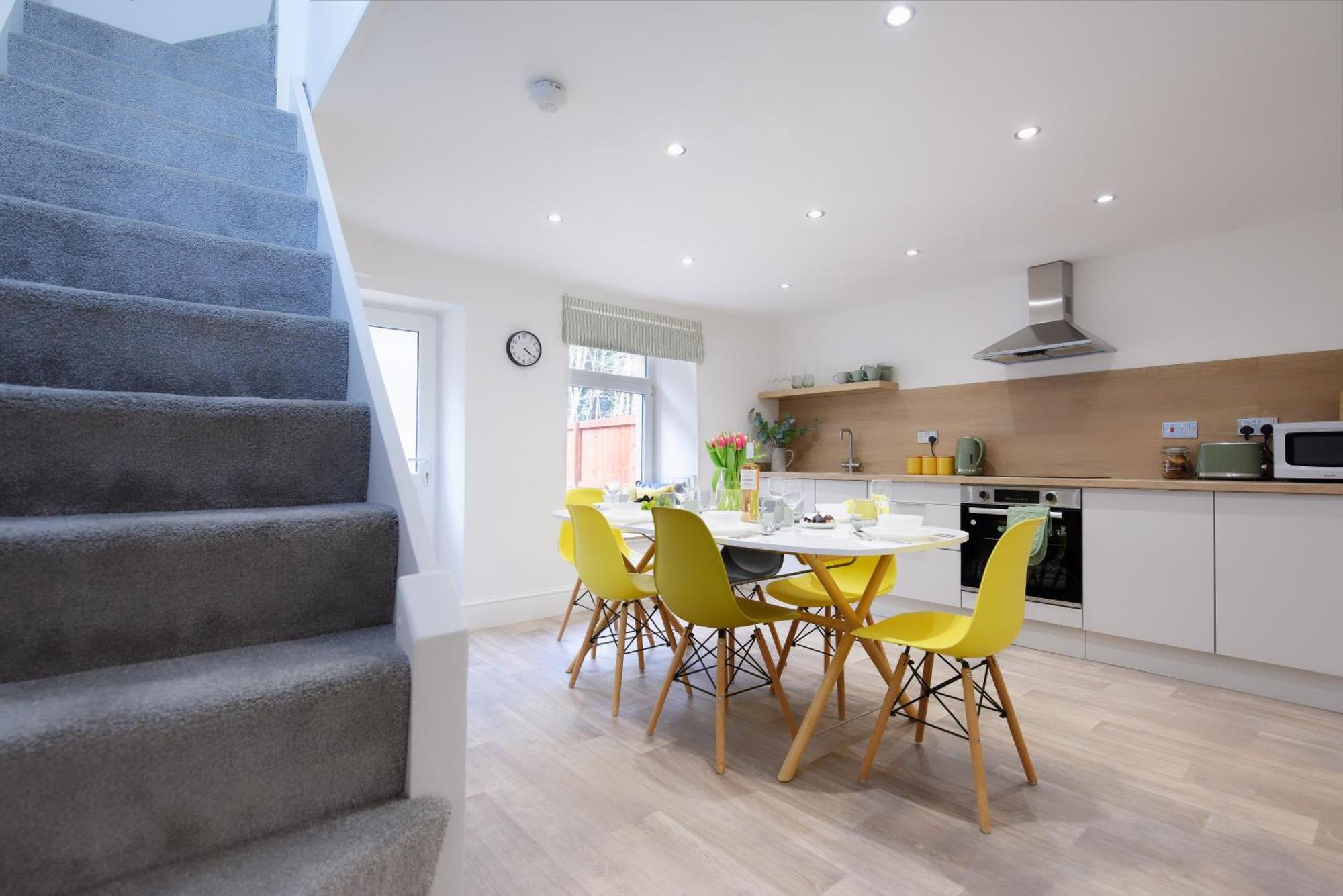 Stayright 3 Bed Home Near Hiking Trails & Parks Llwynypia Dış mekan fotoğraf